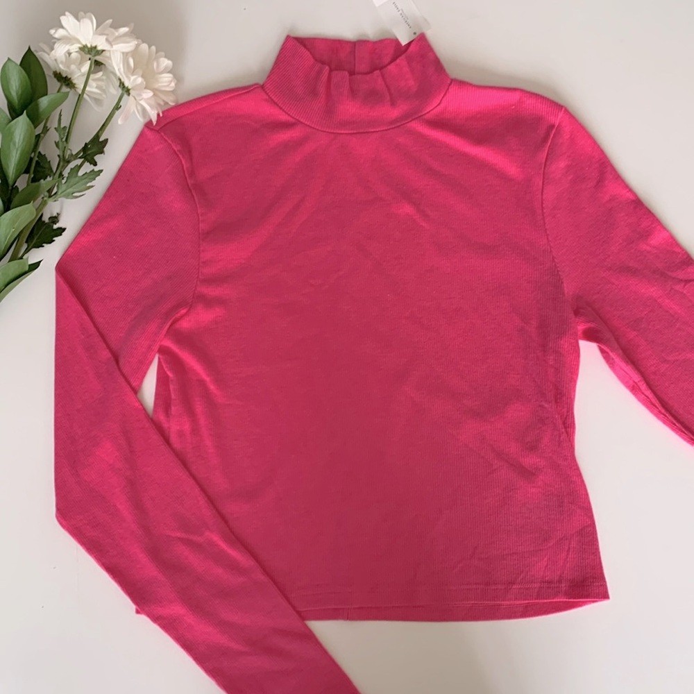 AMERICAN EAGLE PINK MOCK TURTLE NECK